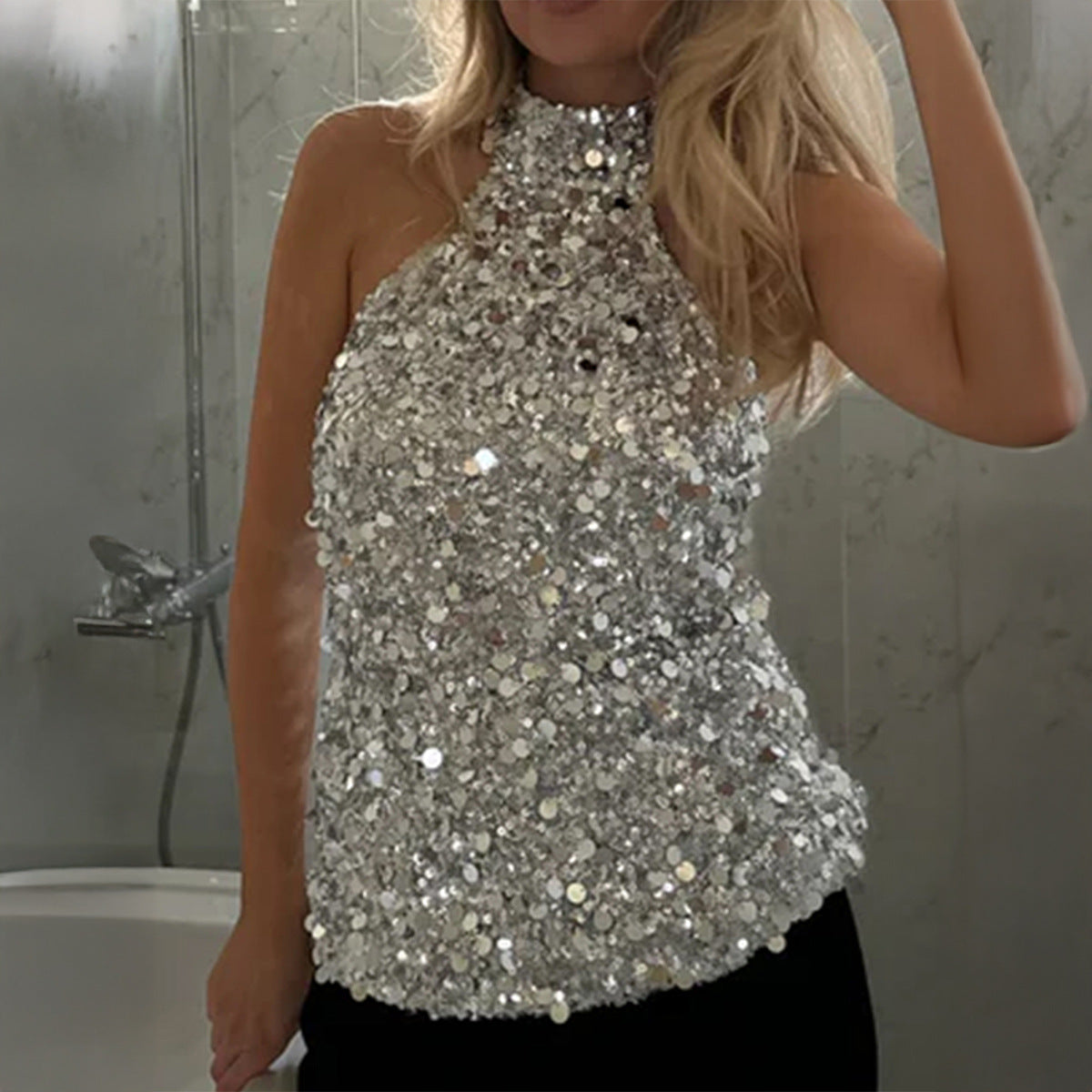 Exquisite Sleeveless Halter Party Top